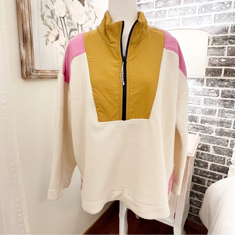 Free Assembly Fleece Pullover